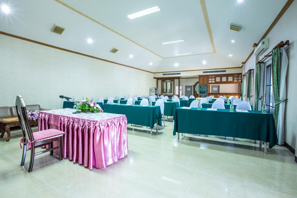 Juntra Resort & Hotel Nakhon Nayok Extérieur photo
